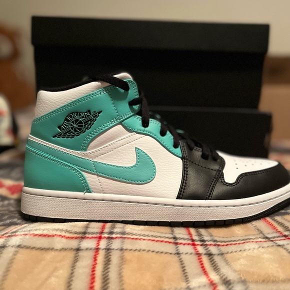 Air Jordan 1’s - Picture 1 of 10